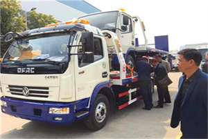 双台子区汽车道路救援拖车价格
